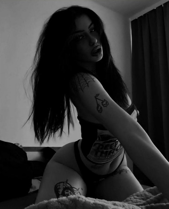 mersinescortmerve-1-1 Mersin Escort Merve Ve Gökçe Eve Ve Otele Geliyoruz